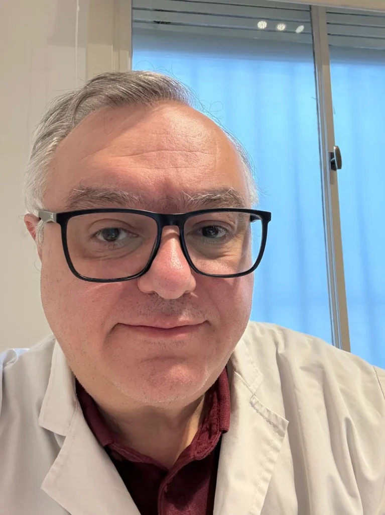 Dr. César Salvado cirujano cardiovascular